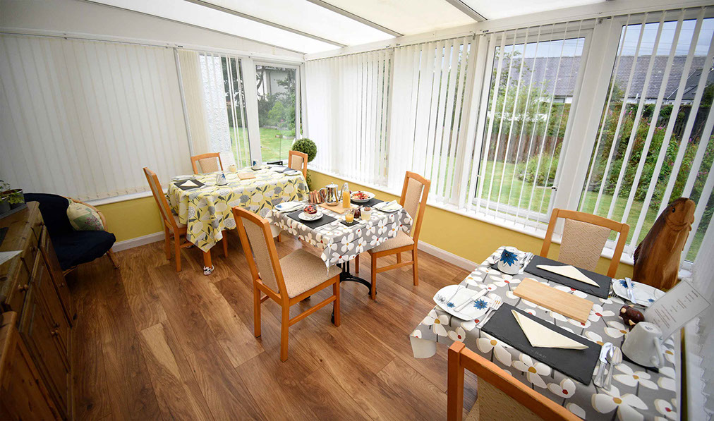 Grenitote Bed and Breakfast Dining Room with inclusive cooked breakast